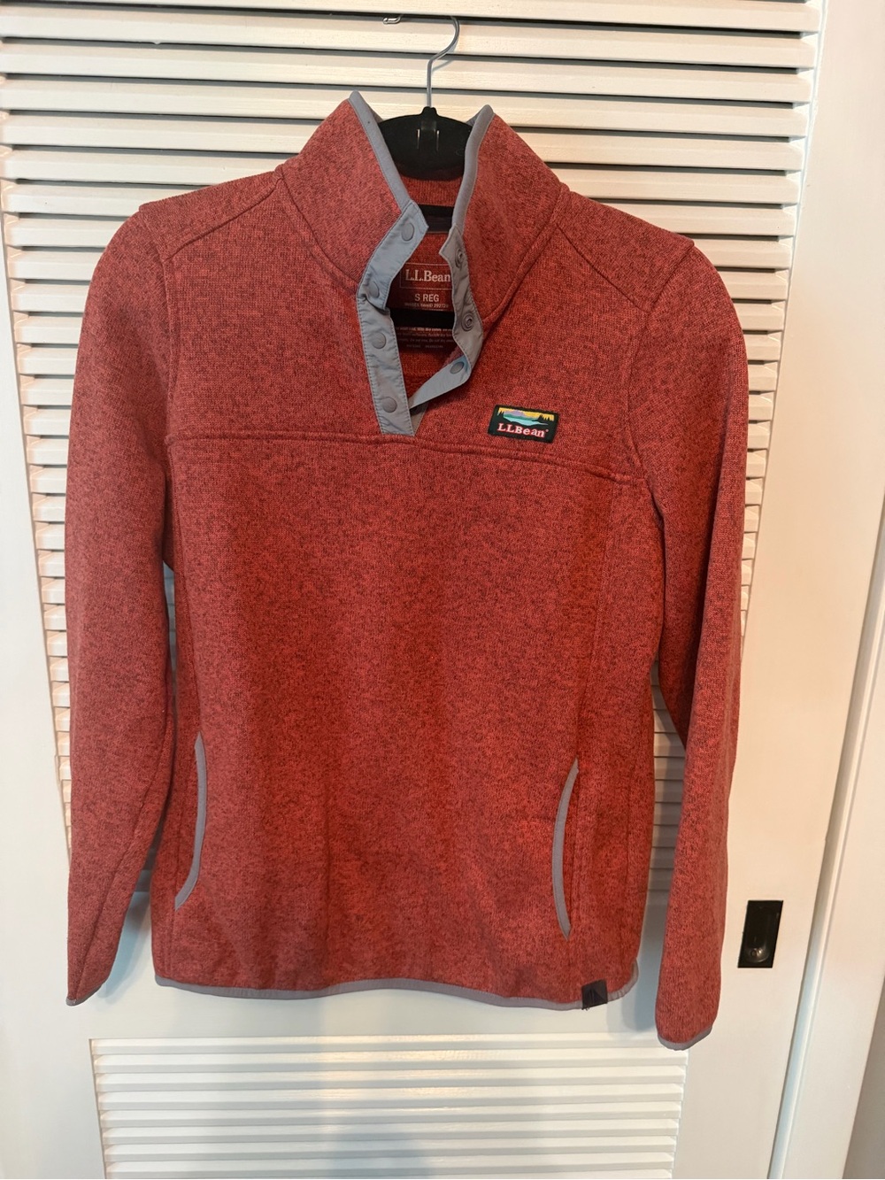 L.L. Bean women’s rust Heather Pullover Snap-Front